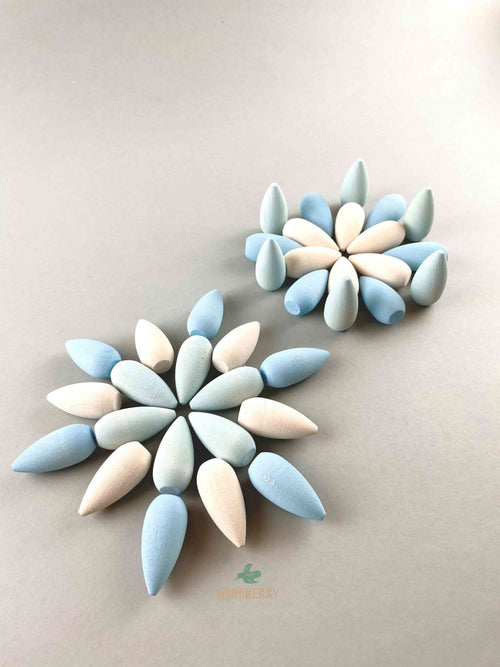 New 2021 Grapat mandala pieces: blue snowflakes. Organized in two smaller snowflake shapes. 